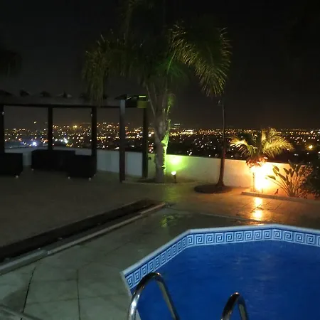 City Views - Only For Couples Apartment Limassol