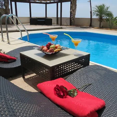 Apartment City Views - Only For Couples *