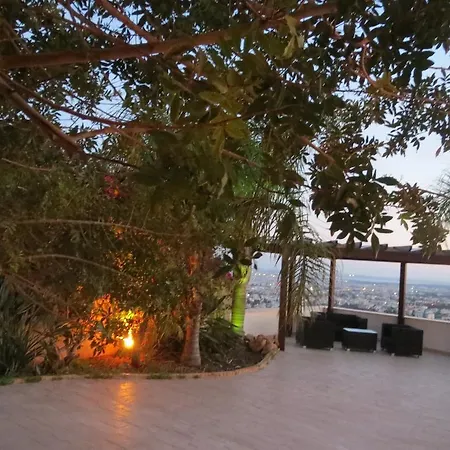 Apartment City Views - Only For Couples Limassol
