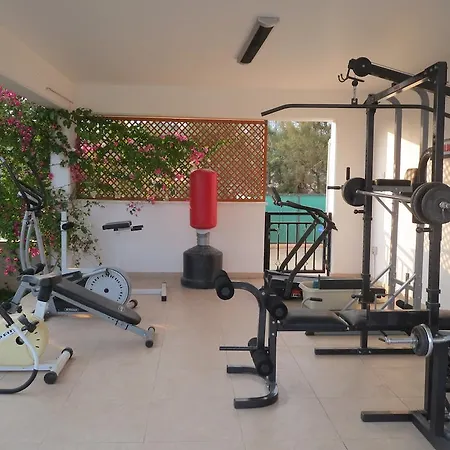Apartment City Views - Only For Couples Limassol
