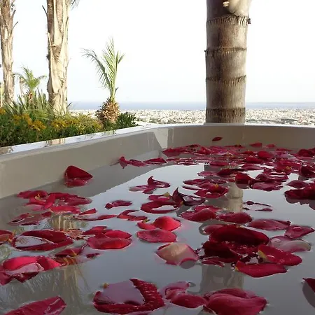 City Views - Only For Couples Apartment *